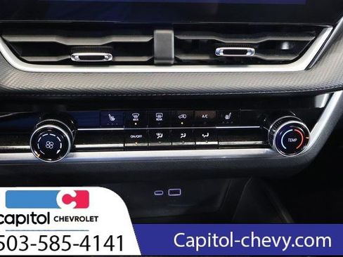 Used 2025 Chevrolet Equinox LT image 19