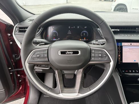 New 2026 Jeep Grand Cherokee Altitude RWD image 29