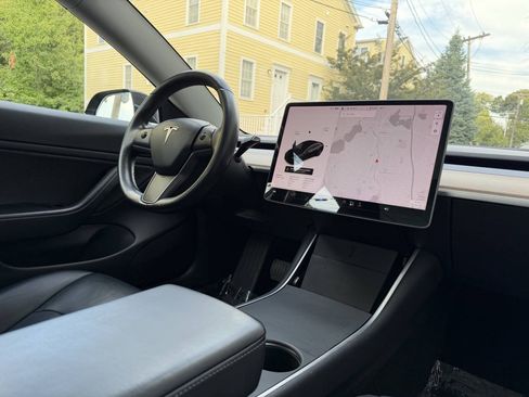 Used 2018 Tesla Model 3 Long Range AWD/4WD image 17
