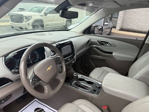 Used 2018 Chevrolet Traverse LT AWD/4WD image 14