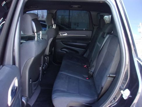 Used 2015 Jeep Grand Cherokee Laredo w/ Quick Order Package 23E image 11