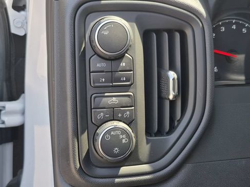 Used 2025 Chevrolet Silverado 1500 Custom Trail Boss AWD/4WD image 9