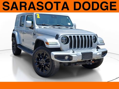 Used 2022 Jeep Wrangler Unlimited Sahara AWD/4WD image 1
