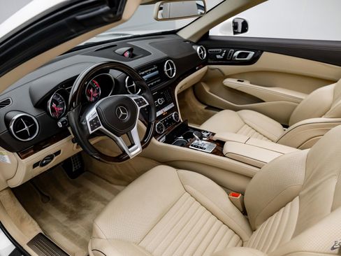 Used 2014 Mercedes-Benz SL 550 image 50