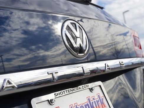 Used 2019 Volkswagen Atlas SE w/ Towing Package image 12