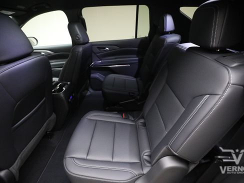New 2027 Chevrolet Traverse LT w/ Driver Confidence Package FWD image 9