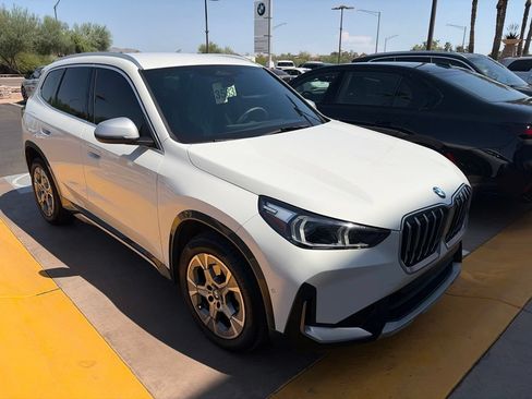 Used 2023 BMW X1 xDrive28i w/ Convenience Package AWD/4WD image 3