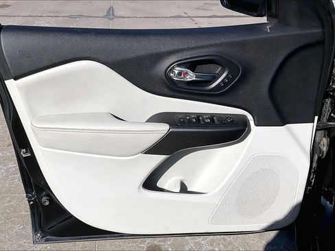 Used 2020 Jeep Cherokee Limited w/ Advanced Safety Group image 21