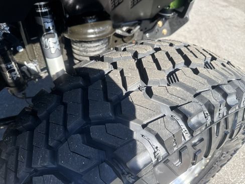 Certified 2025 Jeep Gladiator Rubicon w/ Convenience Group image 12