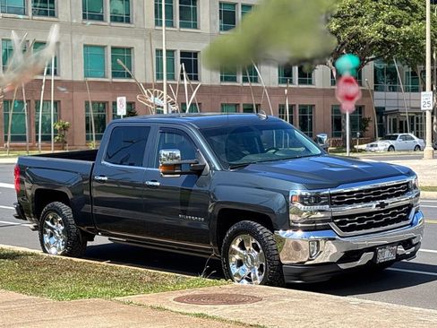 Used 2017 Chevrolet Silverado 1500 LTZ w/ LTZ Plus Package image 6