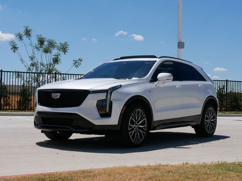 Used 2024 Cadillac XT4 Sport FWD image 5
