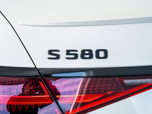 Used 2023 Mercedes-Benz S 580 4MATIC Sedan image 25
