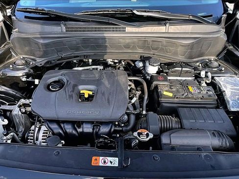 Used 2023 Kia Seltos EX image 29