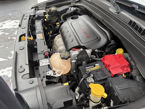 Used 2018 Jeep Renegade Altitude image 33