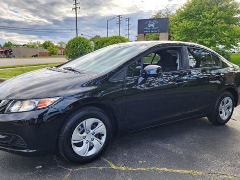 Used 2013 Honda Civic LX image 12