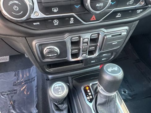 Used 2023 Jeep Wrangler Unlimited Sport AWD/4WD image 58