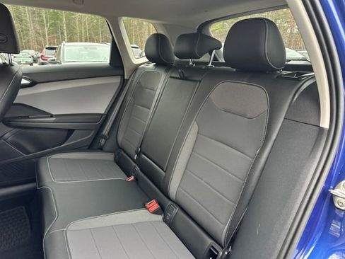 Used 2022 Volkswagen Taos SE image 17