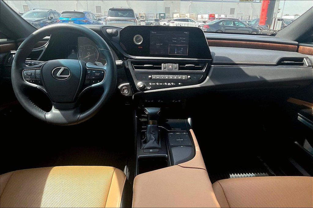 Used 2022 Lexus ES 350 w/ Premium Package FWD image 14