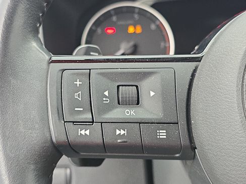 Certified 2023 Nissan Rogue SV w/ SV Premium B Package FWD image 17