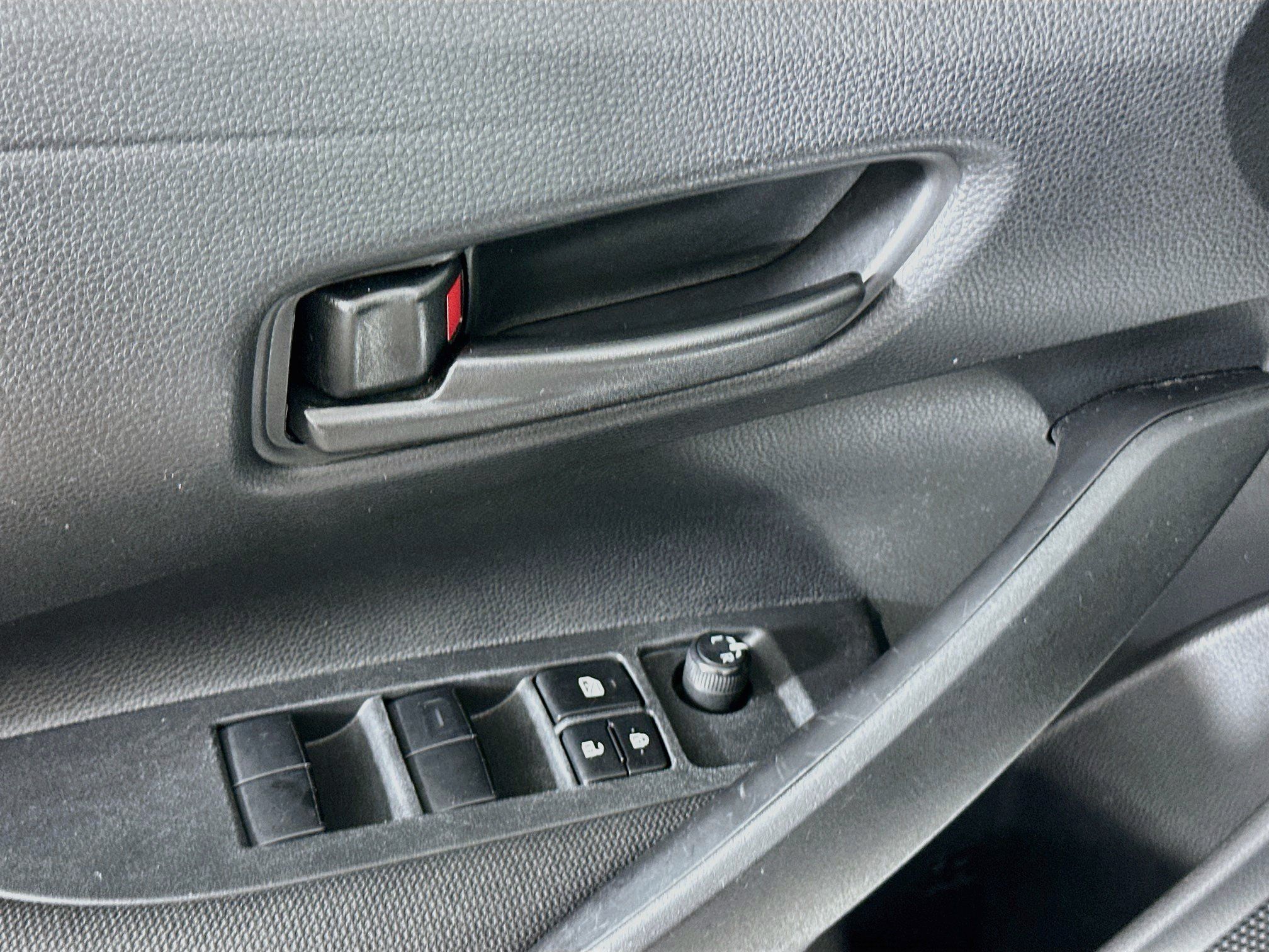 Used 2025 Toyota Corolla LE FWD image 15