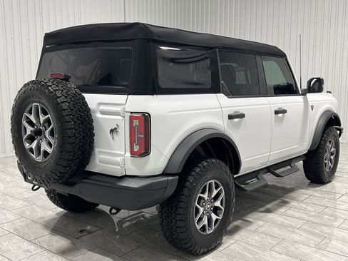 Used 2024 Ford Bronco Badlands image 5