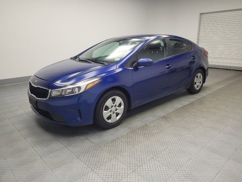 Used 2018 Kia Forte LX image 2