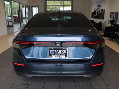 Used 2024 Honda Accord EX image 27