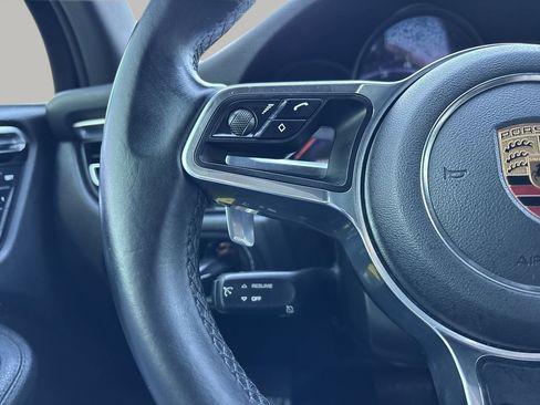 Used 2019 Porsche Macan image 20