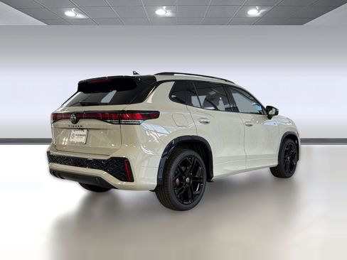 New 2026 Volkswagen Tiguan SE R-Line FWD image 9