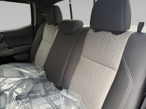 Used 2023 Toyota Tacoma TRD Off-Road image 13