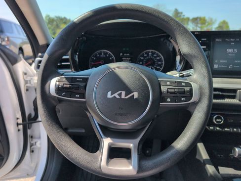 Used 2023 Kia K5 LXS image 24