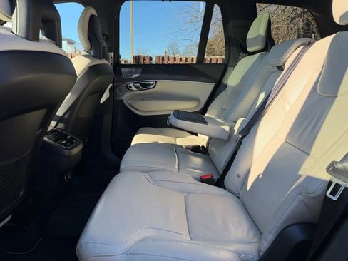 Used 2020 Volvo XC90 T6 R-Design image 19