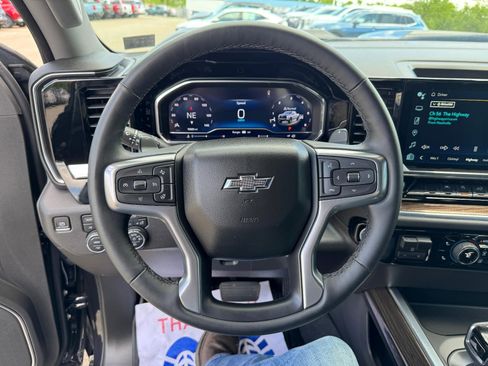 Certified 2024 Chevrolet Silverado 1500 LT Trail Boss w/ Convenience Package II image 19