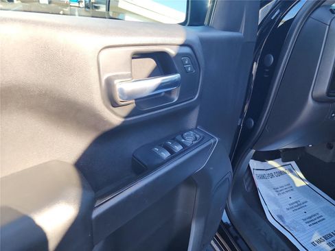 Used 2019 Chevrolet Silverado 1500 Custom w/ Custom Value Package image 16