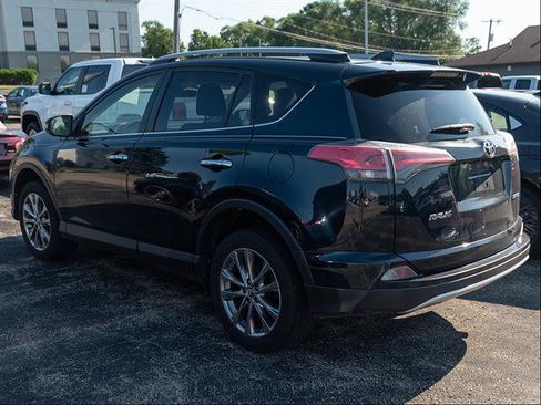 Used 2018 Toyota RAV4 Limited FWD image 5