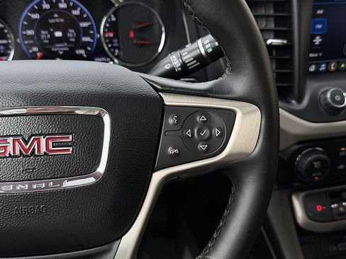 Used 2023 GMC Acadia Denali w/ Denali Technology Package AWD/4WD image 20