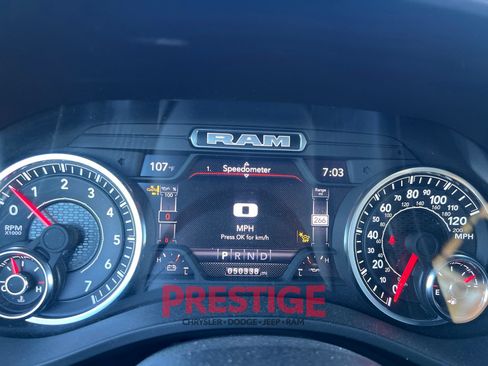 Used 2024 RAM 1500 Laramie RWD image 32