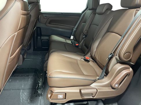 New 2026 Honda Odyssey Touring image 23