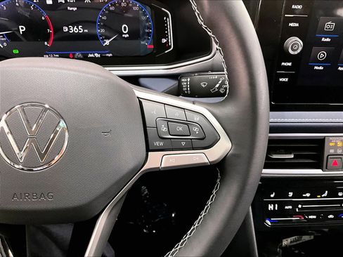 New 2026 Volkswagen Taos SEL image 18