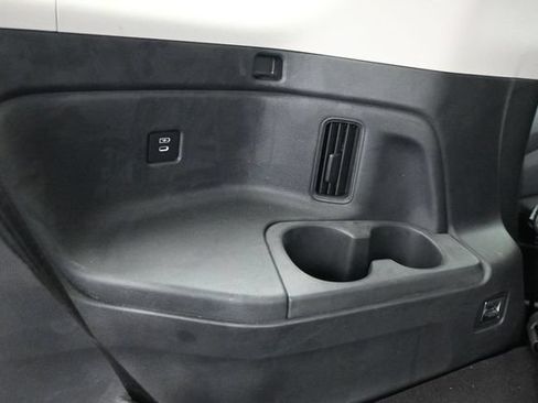 Used 2025 Honda Pilot EX-L image 16