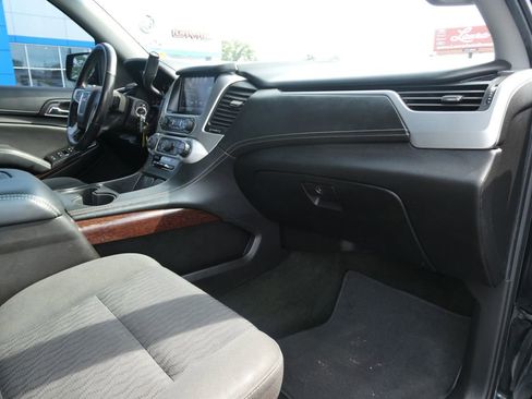 Used 2017 GMC Yukon SLE w/ SLE Value Package AWD/4WD image 14