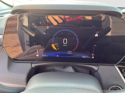 Used 2024 Chevrolet TrailBlazer LT w/ LT Cold Weather Package image 12