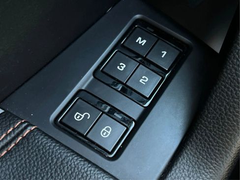 Used 2019 Jaguar F-PACE Prestige AWD/4WD image 45