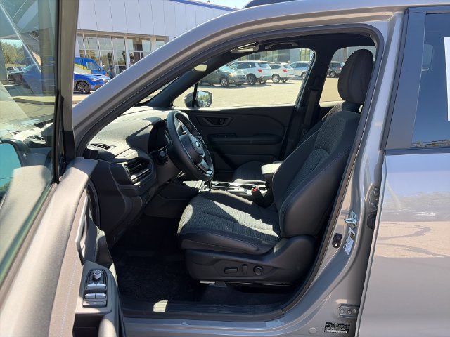 Used 2026 Subaru Forester Premium AWD/4WD image 9
