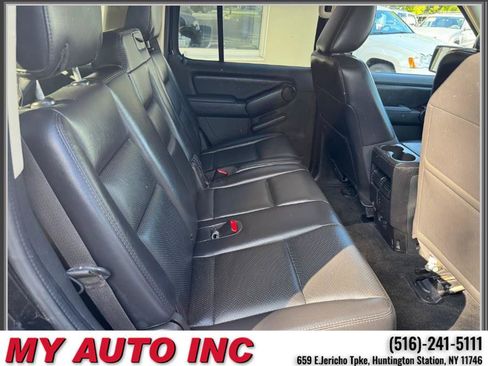 Used 2010 Ford Explorer Limited image 29