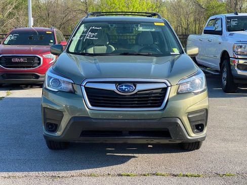 Used 2020 Subaru Forester Premium image 2