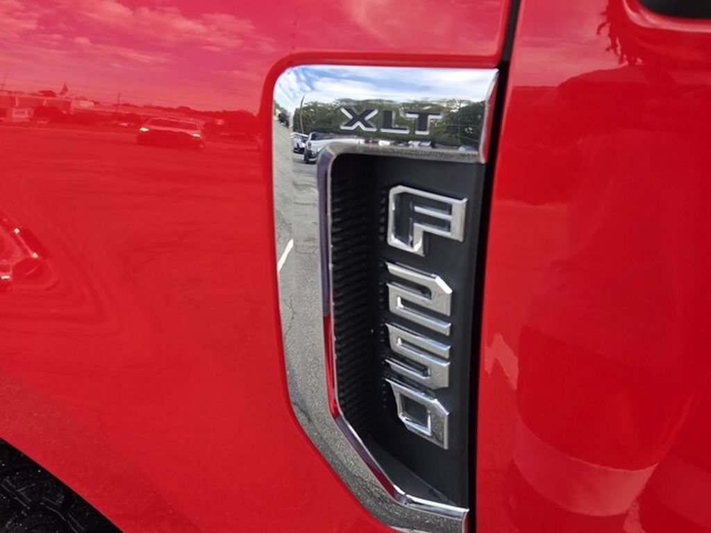 Used 2019 Ford F250 XLT AWD/4WD image 7