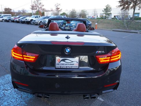 Used 2015 BMW M4 Convertible image 10