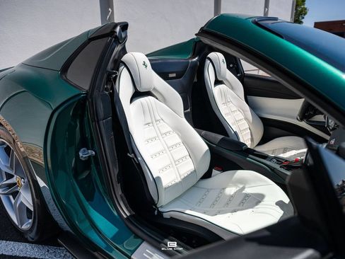 Used 2022 Ferrari 812 GTS RWD image 40