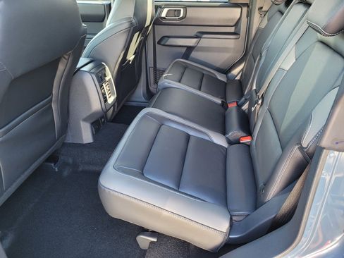 New 2025 Ford Bronco Outer Banks w/ Sasquatch Package image 7